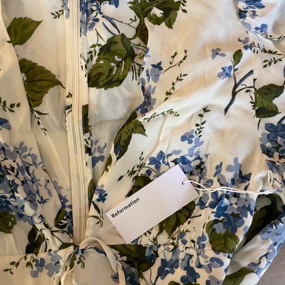 Reformation- Mya Dress - Picture 5 of 6